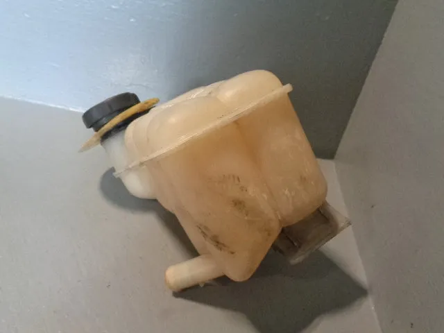 Discovery 2 Expansion Tank Coolant Header Bottle TD5 15p Land Rover 2002 to 2004
