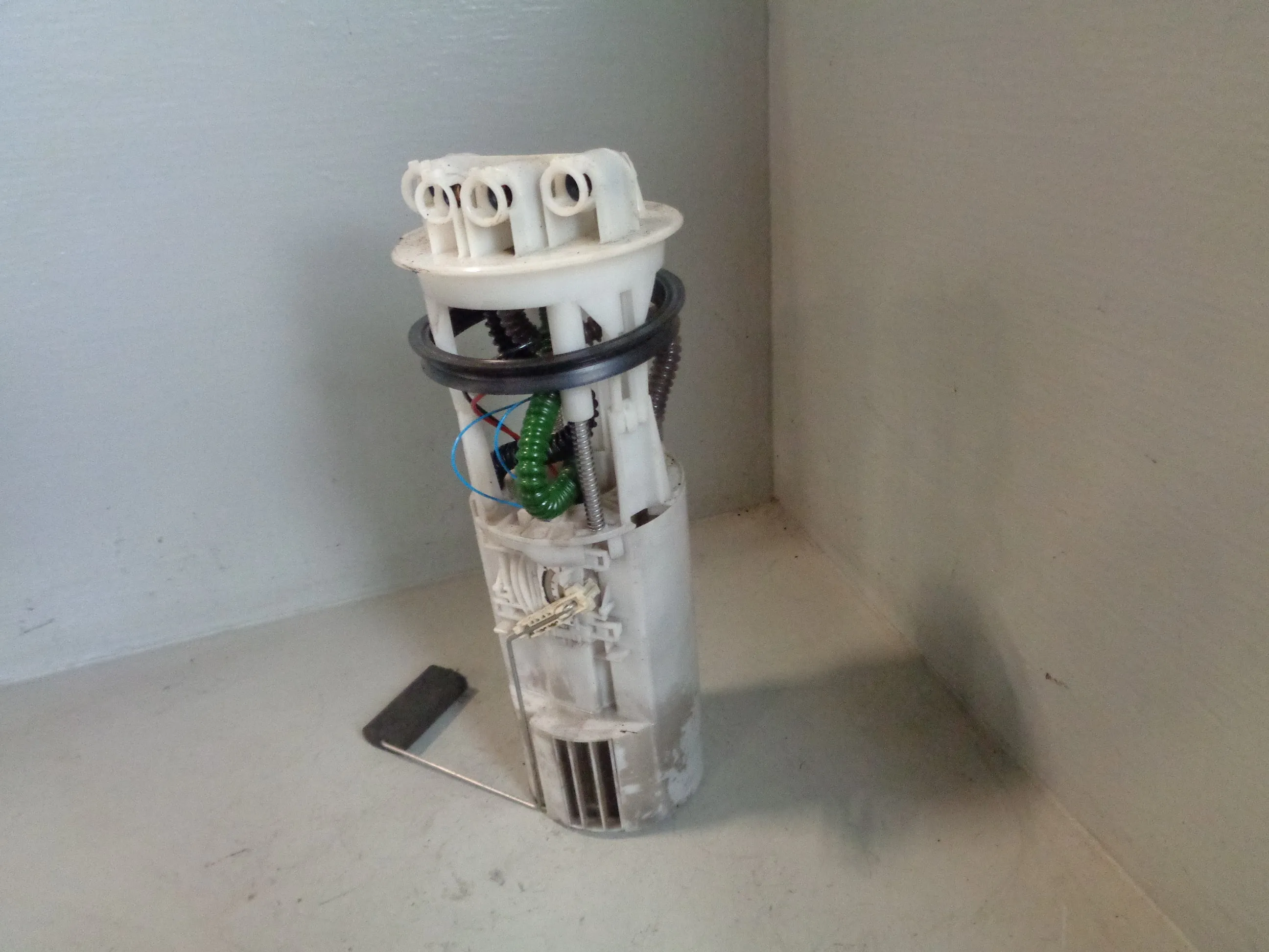 Discovery 2 Fuel Pump In Tank Assembly TD5 2.5 Land Rover 1998 to 2004