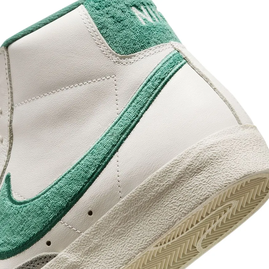 M Nike Blazer Mid '77 Premium FN5822-100