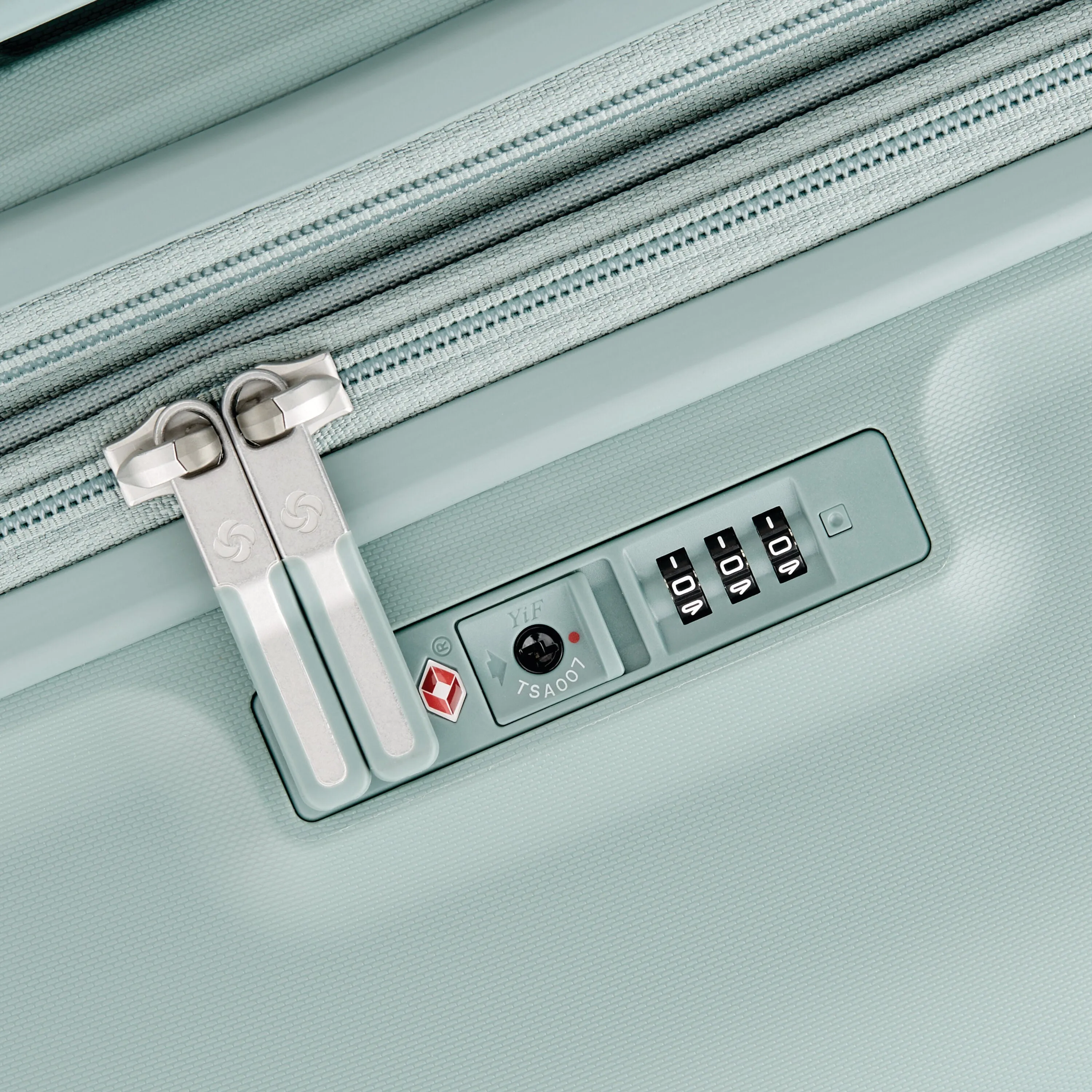 Samsonite Elevation Plus Large Expandable Spinner