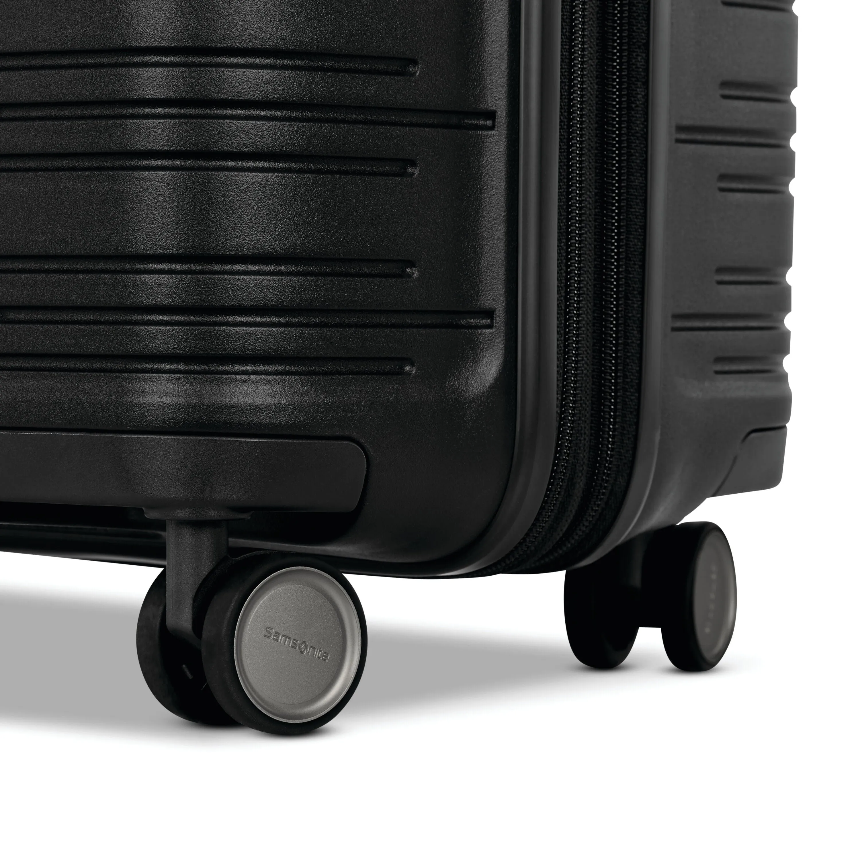 Samsonite Elevation Plus Large Expandable Spinner